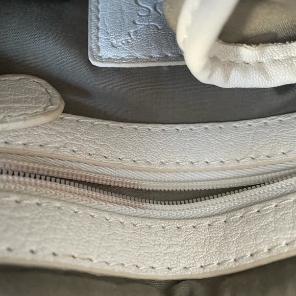 🎀🎀Boho handbag by Carlos Santana. Off white/brownish gold. Great condition - Picture 10 of 11